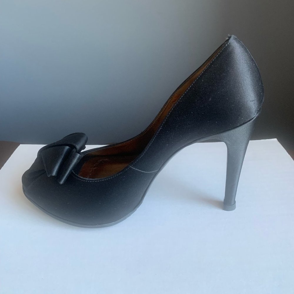 Pura Lopez Black Satin Pumps